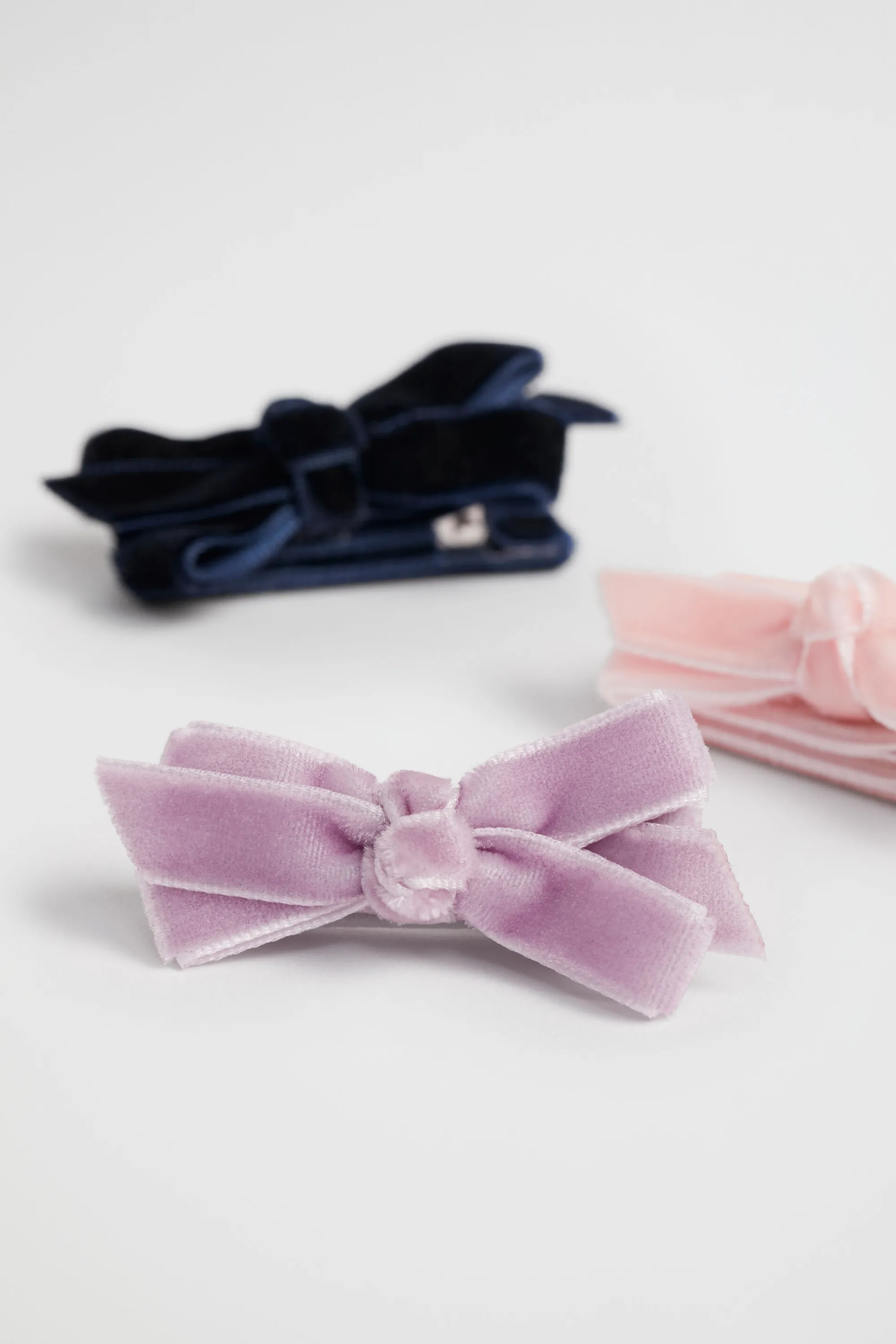 Girl Seed Heritage Hair Accessories-Velvet Bow Duck Clips